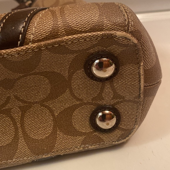 Coach purse - Picture 5 of 6